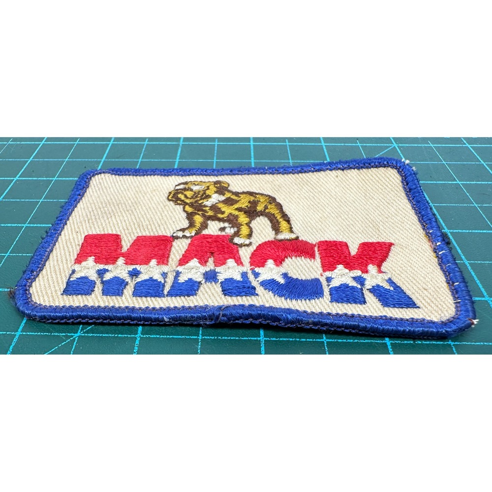VTG 1970s Mack Trucks "Star-Spangled" Bulldog Embroidered Patch Red White Blue